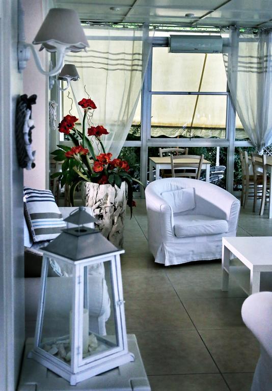 Hotel Santiago Milano Marittima Exterior foto
